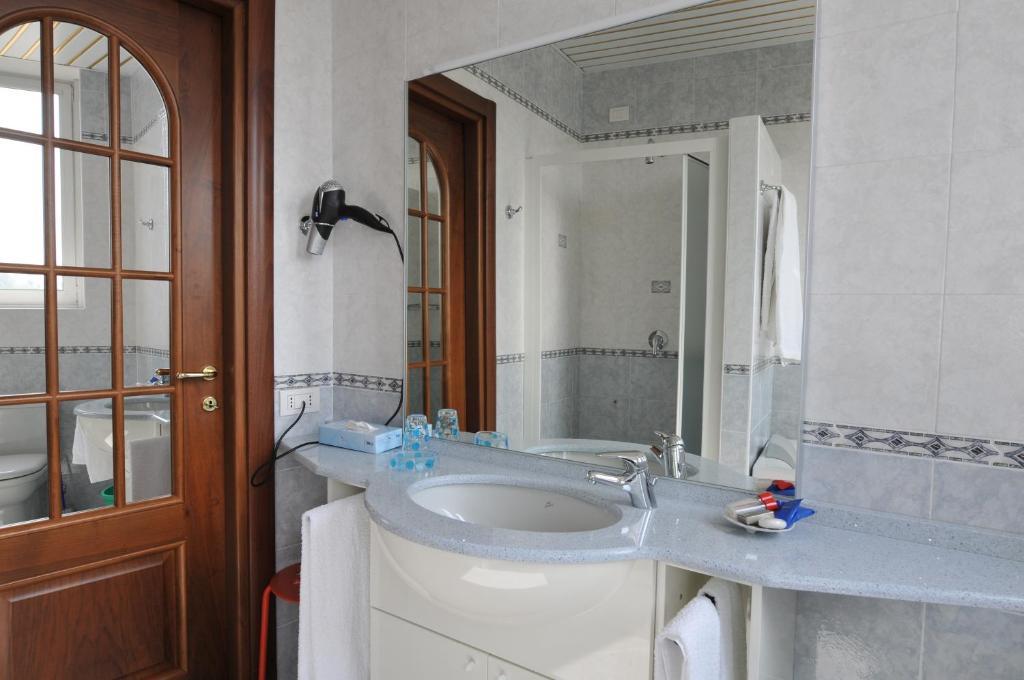 Hotel Fossati Triuggio Habitación foto